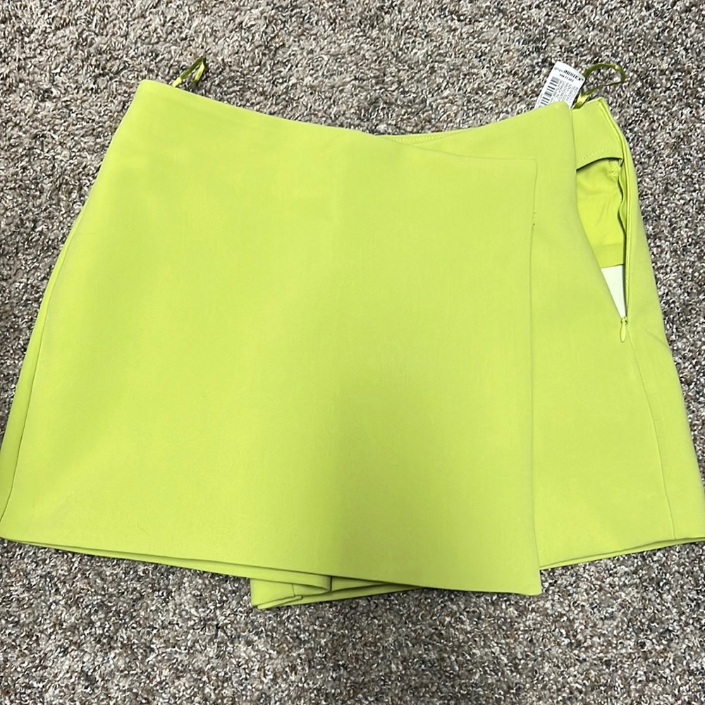 Zara lime green skort